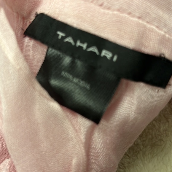 Tahari circle scarf ! - Picture 2 of 3